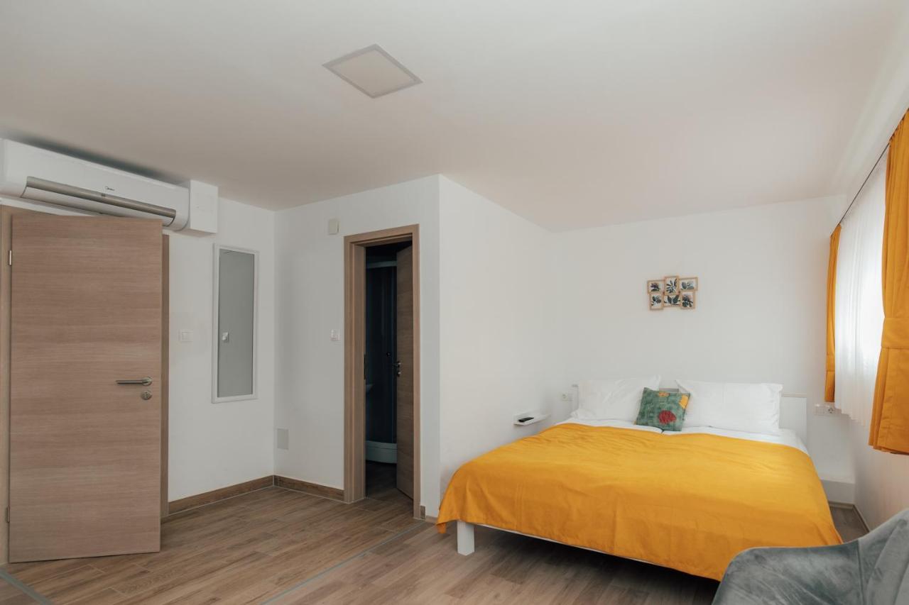 Bed and Breakfast Restoran I Sobe Savic Krnjak Zewnętrze zdjęcie